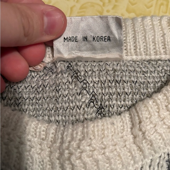 Vintage Gray Patterned Unisex Sweater - Picture 4 of 9